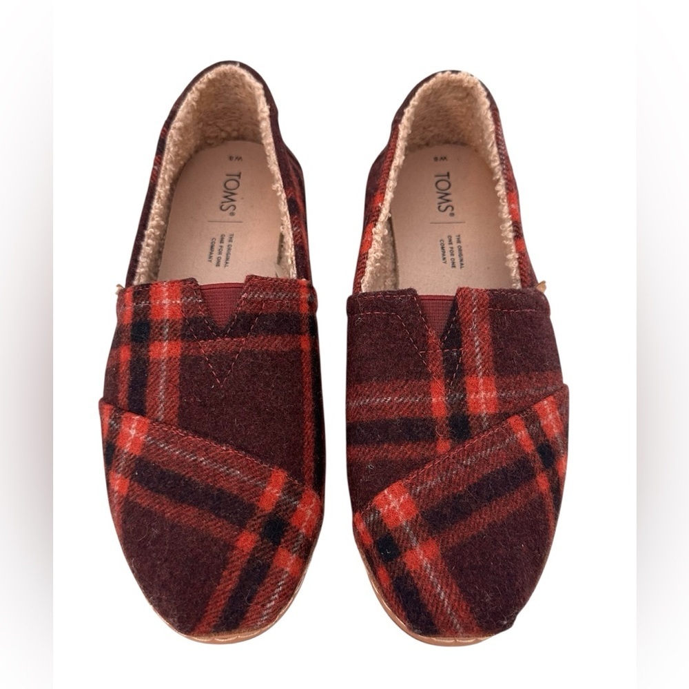 Toms cozy Alpargata Red Black Plaid Flannel Faux Shearling Slip Ons Flats Sz 8 - Picture 2 of 9